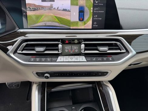 Used 2023 BMW X6 xDrive40i w/ M Sport Package image 17