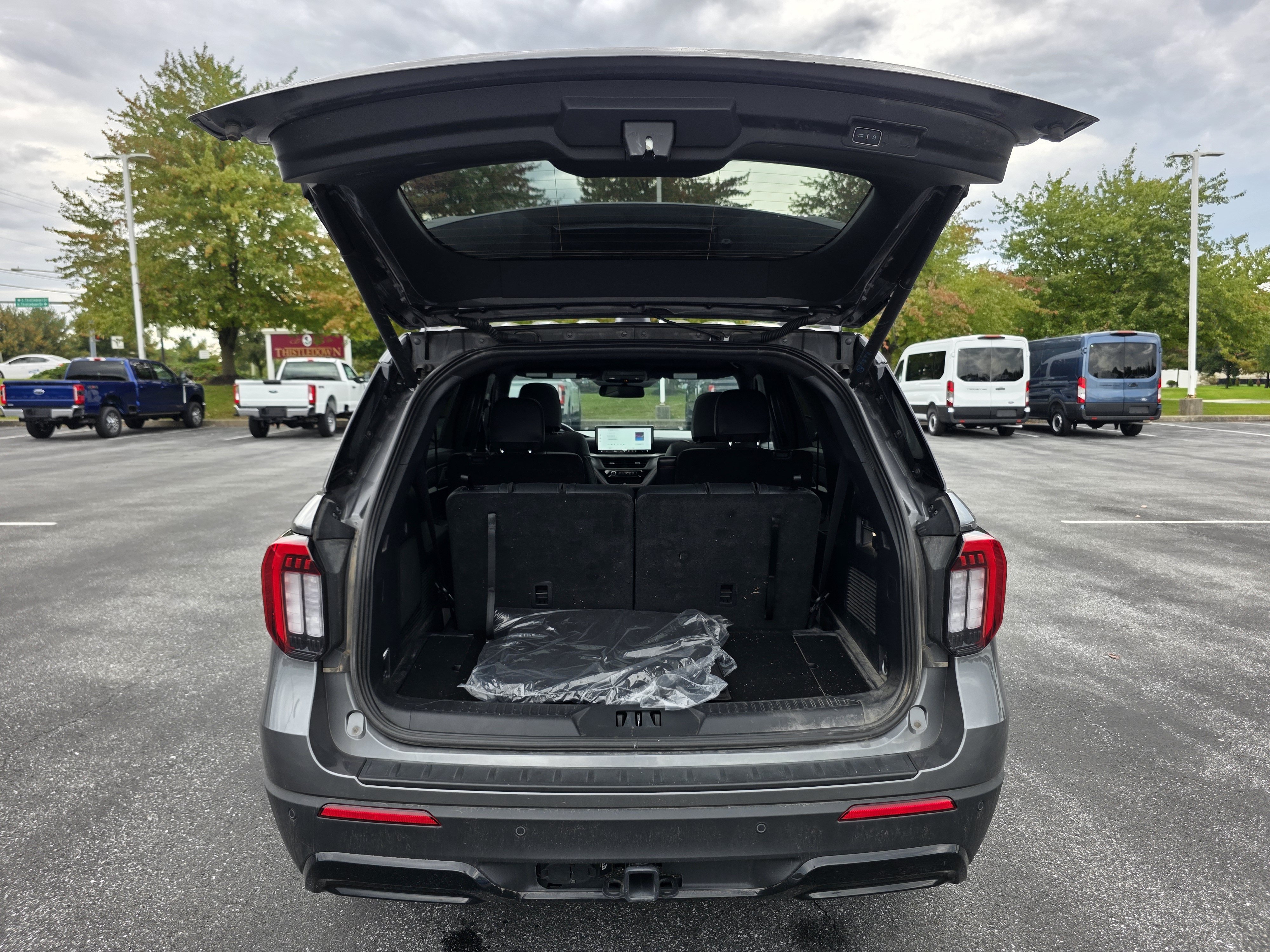 Used 2025 Ford Explorer ST-Line w/ Premium Package AWD/4WD image 7