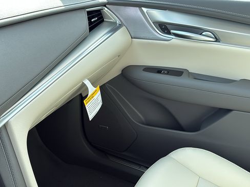 New 2026 Cadillac XT5 Premium Luxury w/ LPO, Floor Liner Package image 25