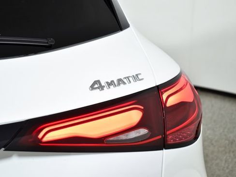 New 2026 Mercedes-Benz GLC 300 4MATIC image 14