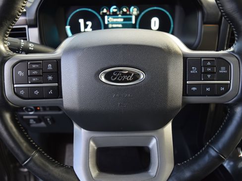 Used 2022 Ford F150 Lariat w/ Equipment Group 502A High image 11