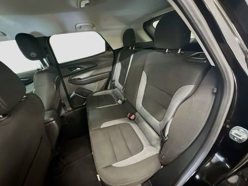 Used 2025 Chevrolet TrailBlazer LT AWD/4WD image 28