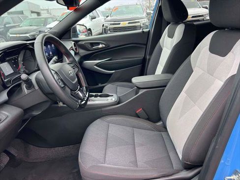 Used 2024 Chevrolet Trax RS w/ Driver Confidence Package image 14