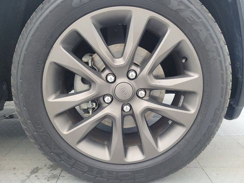 Used 2016 Jeep Grand Cherokee Limited 75th Anniversary image 31