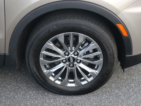 Used 2024 Cadillac XT4 Premium Luxury FWD image 36