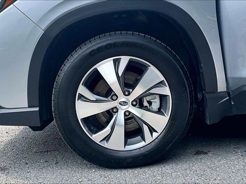 Used 2024 Subaru Ascent Premium w/ Convenience Package AWD/4WD image 16