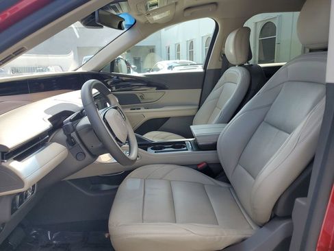 Certified 2024 Lincoln Nautilus Premier image 13