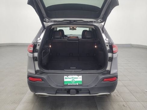 Used 2018 Jeep Cherokee Limited w/ Luxury Group AWD/4WD image 29