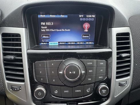 Used 2014 Chevrolet Cruze LT w/ RS Package image 17