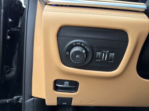 Used 2022 Jeep Grand Cherokee Summit image 19