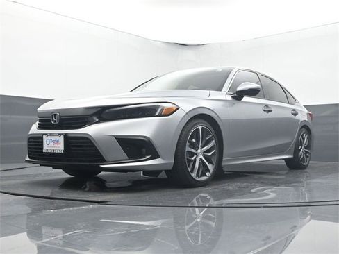 Used 2023 Honda Civic Touring image 8