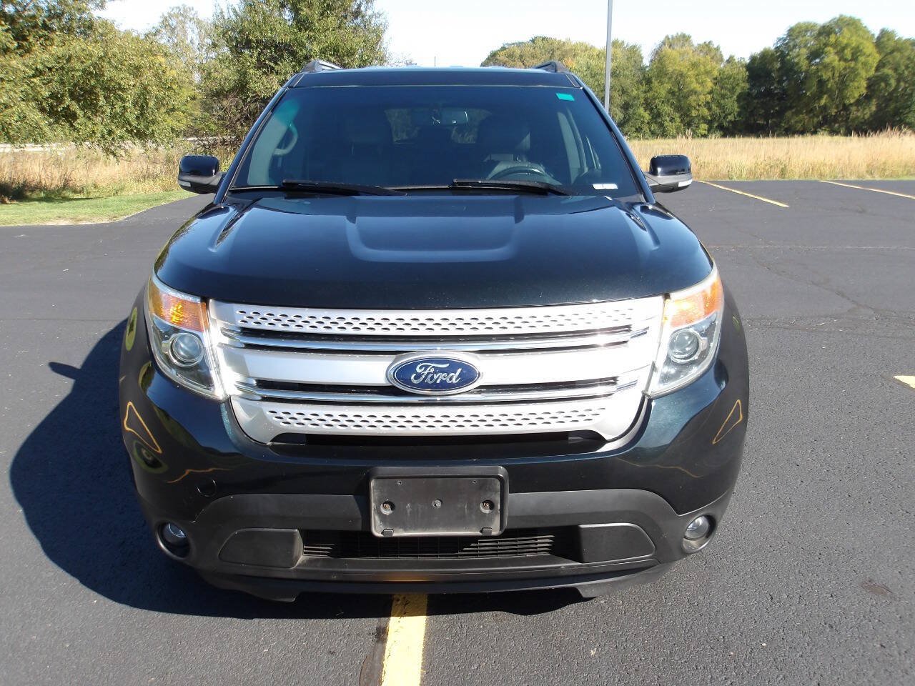 Used 2014 Ford Explorer XLT w/ Equipment Group 202A FWD image 3