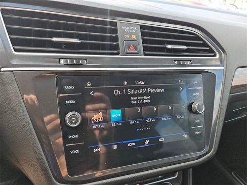 Used 2024 Volkswagen Tiguan SE image 21