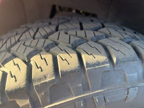 Used 2016 Chevrolet Tahoe LT image 2