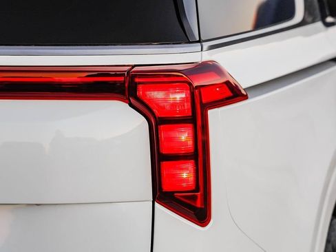 Used 2026 Kia Carnival SX image 10