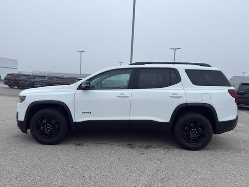 Used 2022 GMC Acadia AT4 w/ Technology Package AWD/4WD image 6