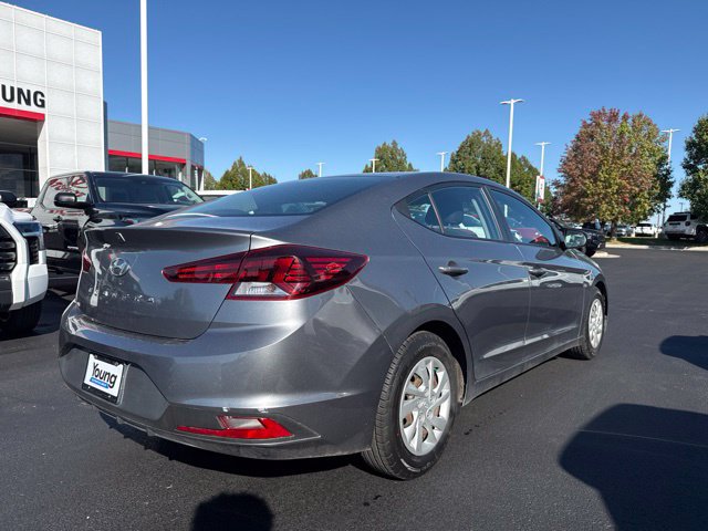 Used 2019 Hyundai Elantra SE w/ Cargo Package FWD image 4