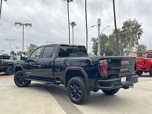 New 2026 GMC Sierra 2500 AT4 w/ AT4 Premium Plus Package image 5