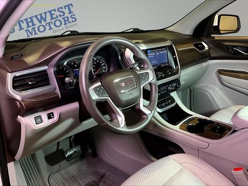 Used 2022 GMC Acadia SLE FWD image 17