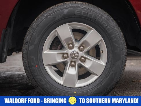 Used 2018 RAM 1500 Express image 18