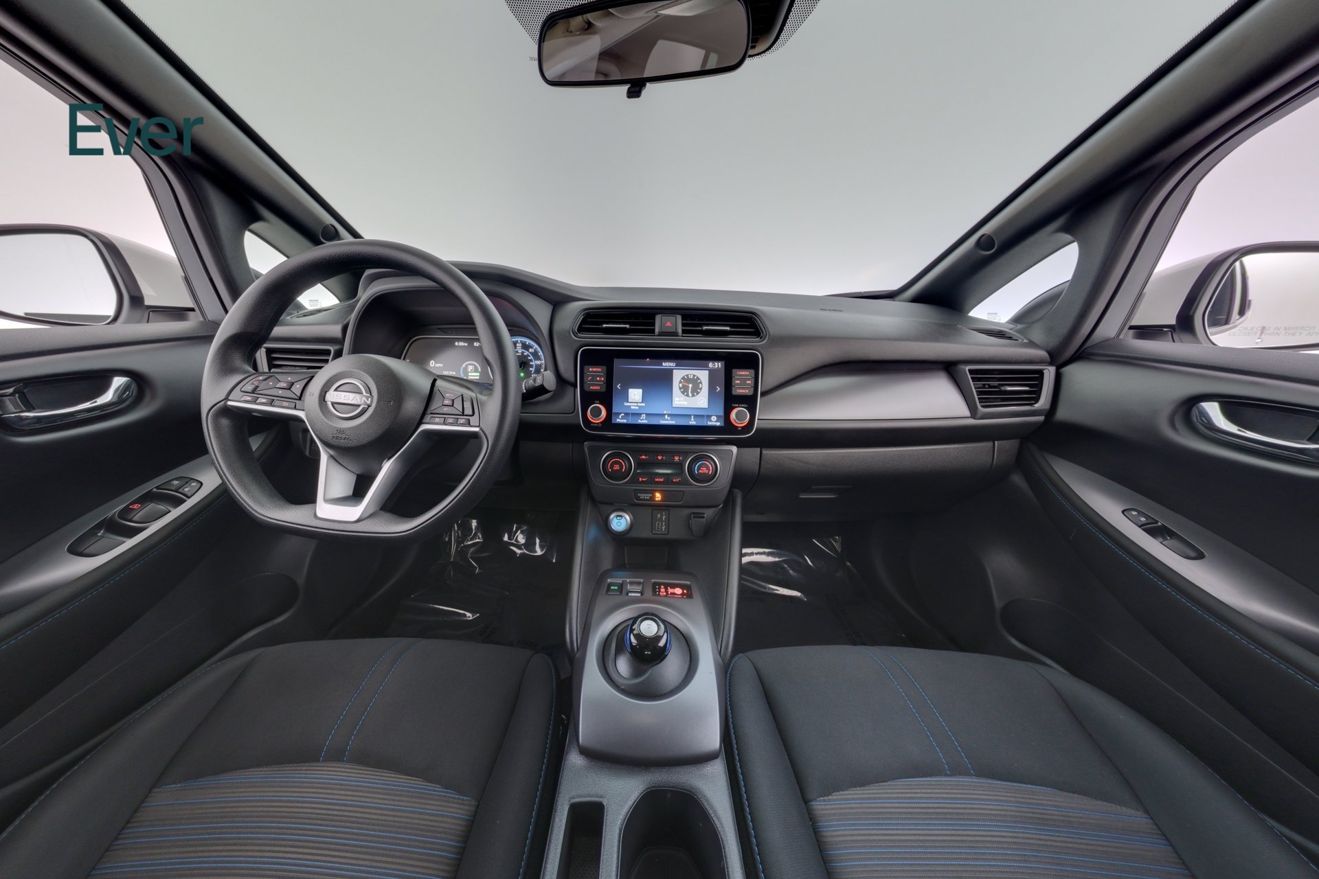 Used 2025 Nissan Leaf S FWD image 26