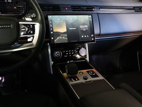 Used 2023 Land Rover Range Rover SE AWD/4WD image 16