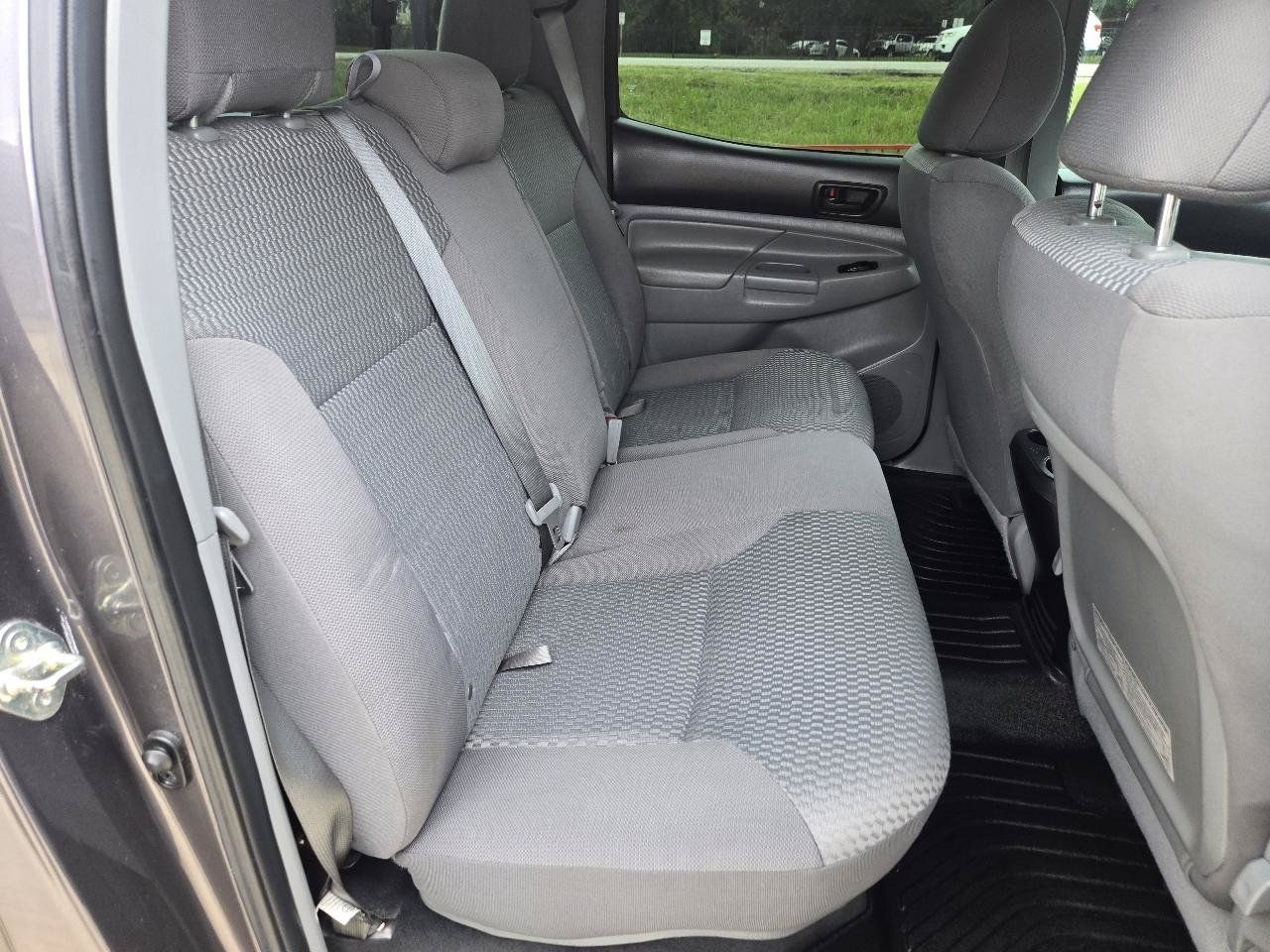 Used 2015 Toyota Tacoma 4x4 Double Cab w/ SR5 Package image 13