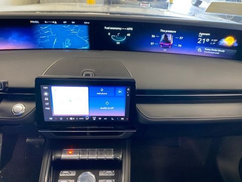 New 2026 Lincoln Nautilus Reserve image 20