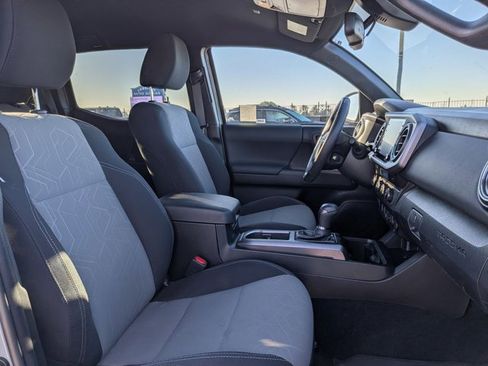 Used 2023 Toyota Tacoma TRD Sport w/ Black Out Package (TMS) image 19