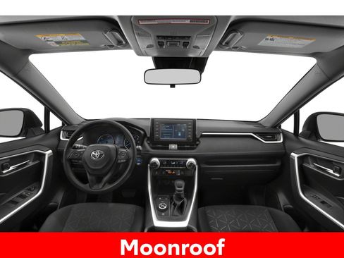 Used 2021 Toyota RAV4 XLE w/ Convenience Package AWD/4WD image 9