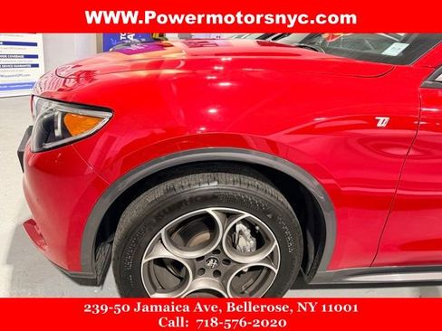 Used 2022 Alfa Romeo Stelvio Ti image 3