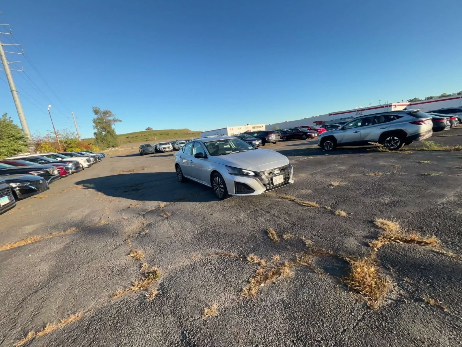 Used 2026 Nissan Altima 2.5 SV FWD image 15