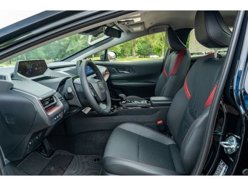 New 2026 Toyota Prius Plug-In Hybrid FWD image 12