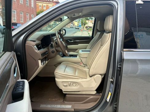 Used 2022 GMC Yukon Denali w/ Max Trailering Package AWD/4WD image 16