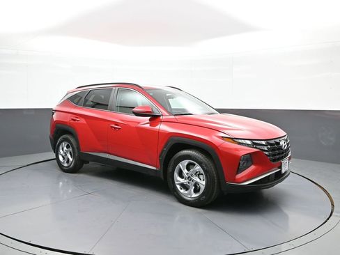 Certified 2023 Hyundai Tucson SEL AWD/4WD image 4