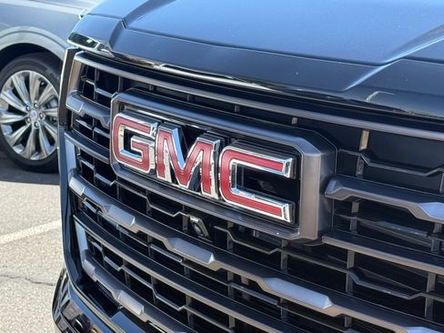 Used 2025 GMC Yukon AT4 Ultimate AWD/4WD image 35