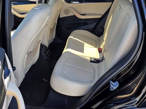 Used 2018 BMW X1 xDrive28i AWD/4WD image 13