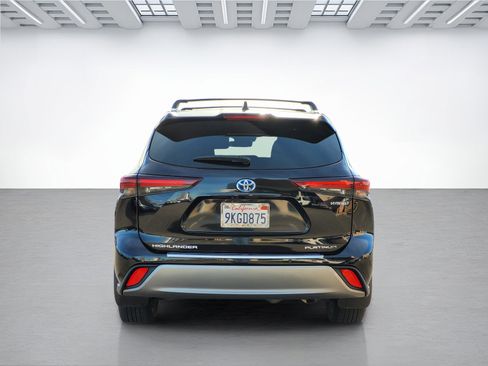 Used 2024 Toyota Highlander Platinum image 13
