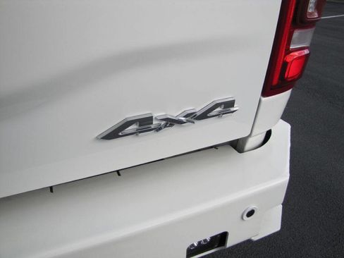 Used 2021 RAM 2500 Limited image 33