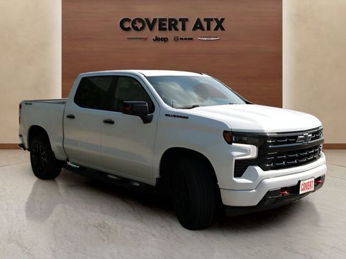 Used 2023 Chevrolet Silverado 1500 RST w/ Redline Edition AWD/4WD image 7