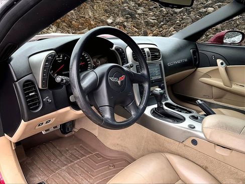 Used 2005 Chevrolet Corvette Coupe w/ Preferred Equipment Group image 10