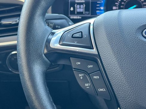 Used 2024 Ford Edge Titanium image 29