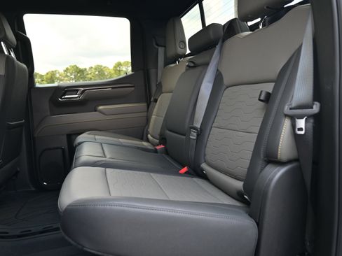 Used 2024 Chevrolet Silverado 1500 ZR2 w/ Technology Package image 29