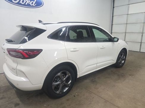 Certified 2023 Ford Escape ST-Line w/ Tech Pack #1 AWD/4WD image 9