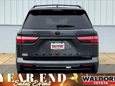 New 2026 Toyota Sequoia Platinum image 5