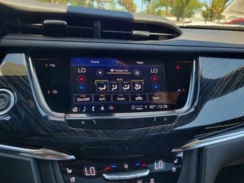Certified 2023 Cadillac XT6 Premium Luxury AWD/4WD image 20
