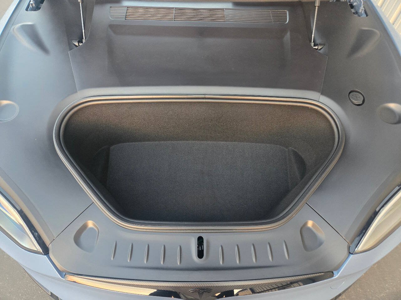 Used 2026 Tesla Model S Plaid AWD/4WD image 15