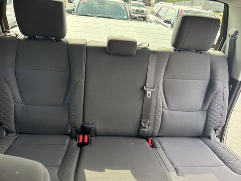 Used 2022 Toyota Tundra SR5 image 15