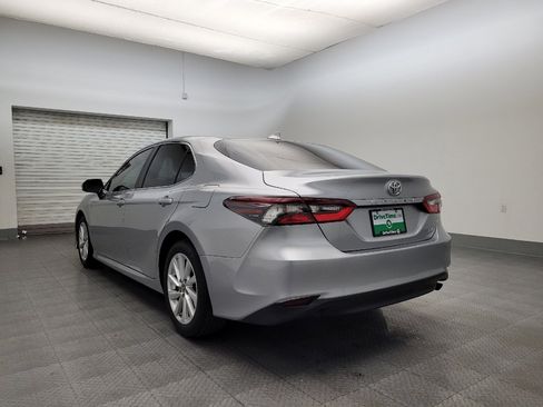 Used 2024 Toyota Camry LE image 5