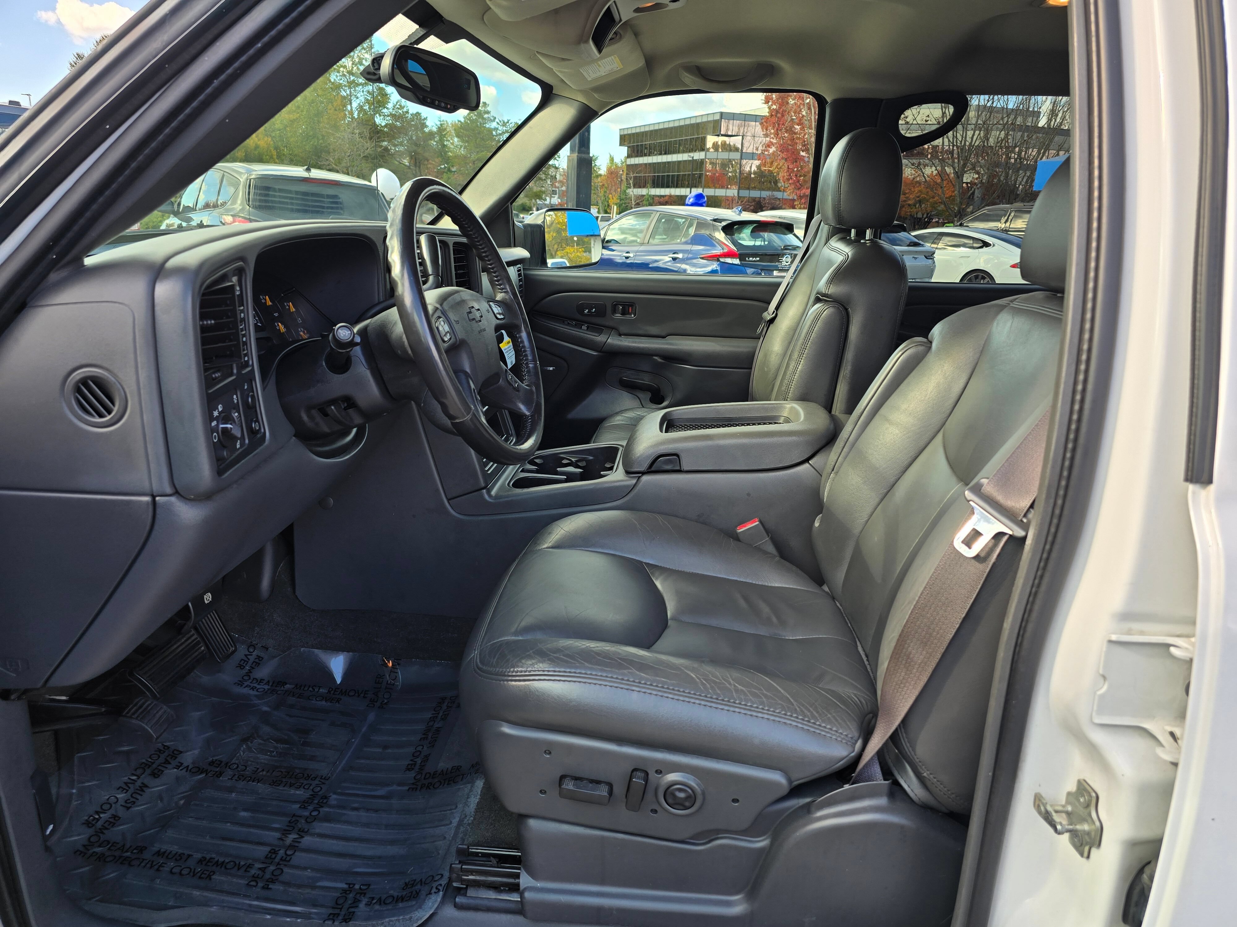 Used 2005 Chevrolet Silverado 2500 LT w/ Heavy-Duty Power Package AWD/4WD image 21